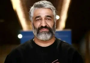 جدید ترین عکس از پژمان جمشیدی و وکیلش در دادگاه روز شنبه