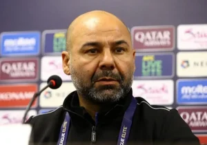 سهراب بختیاری‌زاده سرمربی استقلال شد