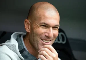 رویای زیزو برآورده شد؛ زیدان روی نیمکت تیم ملی فوتبال فرانسه