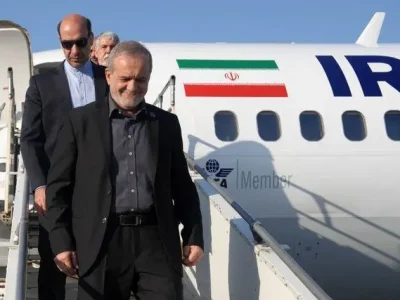 پزشکیان در سفری غیر رسمی و کوتاه وارد مشهد شد