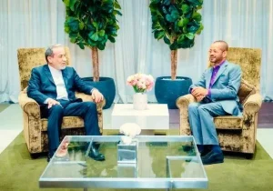 روایت وزارت خارجه عمان از دیدار «عراقچی» با« بدر ابوسعیدی» در ژنو