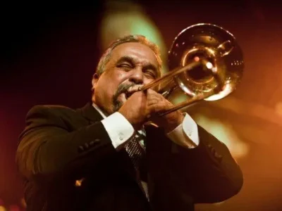 رخت عزا به تن رقصنده‌ها!