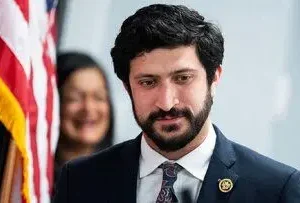 ادامه مخالفت ها در کنگره آمریکا با سیاست های جنگ طلبانه ترامپ علیه ایران